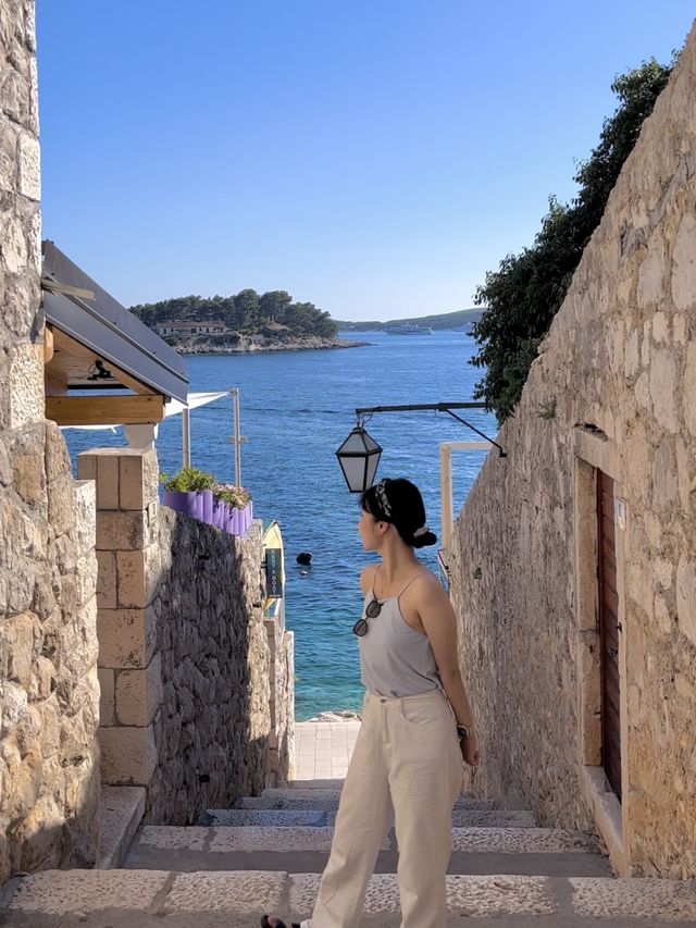 바다로 뛰어들고 싶게 만드는 곳 [흐바르]🌊