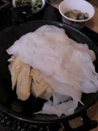 金黃雞湯火鍋，必吃鹹蛋黃響玲 