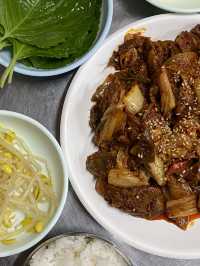 대학교 앞 두루치기 맛집! 냉정역 까만고무신 식당