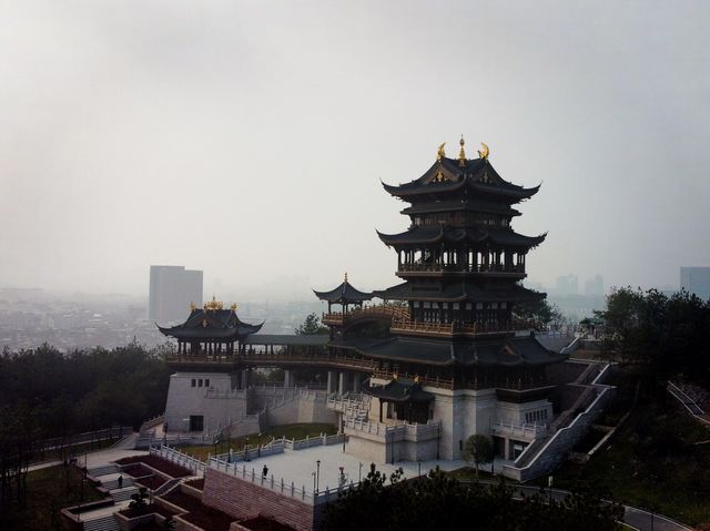 Jimingshan Park in Yiwu