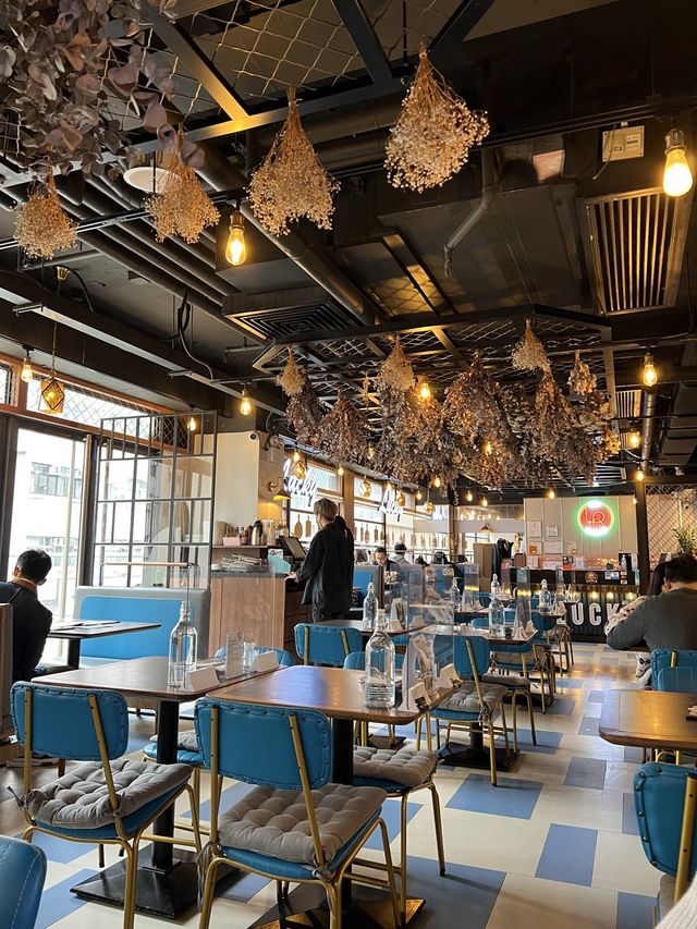 🍽滿天乾花的旺角西餐廳💐🌺🌼🌷🥀🌸🌹