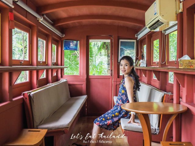 Lola Mui Cafe [หาดละไม] เค้กมาพร้าวอร่อยที่สุด