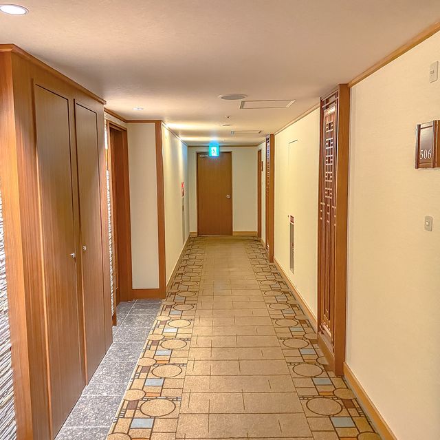 森のスパリゾート北海道の建物の中