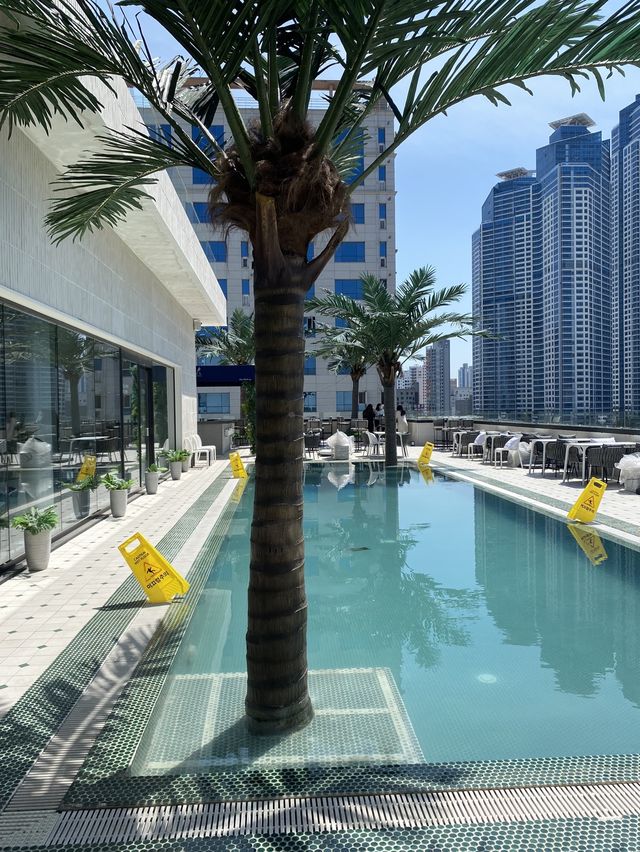 카페에서의 이색 바캉스, 부산 오프커스 ⛱