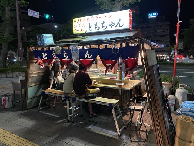 最後のシメに長浜ラーメンだけでもいかがでしょう？