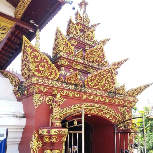 ไหว้พระล้านนาที่วัดราชมณเฑียร จ.เชียงใหม่