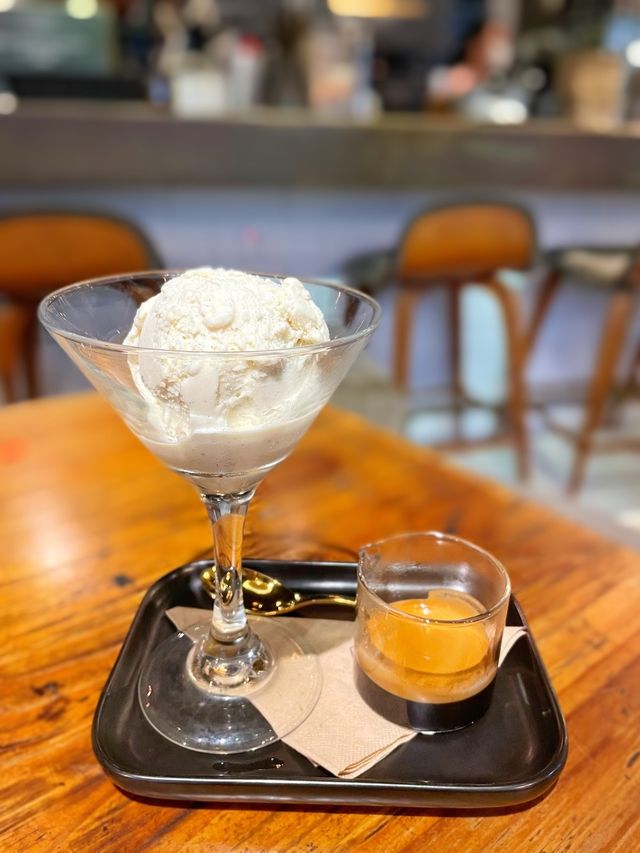灣仔鬧市中寫意咖啡店☕️