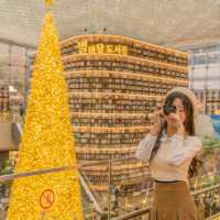 🎄거대한 황금빛 트리를 만날 수 있는 외국감성 도서관 [서울, 별마당도서관]