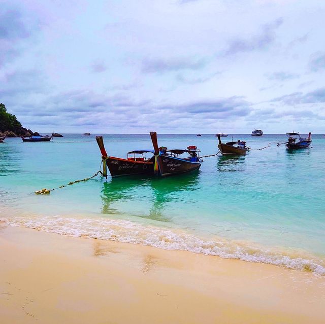 หาดพัทยา หลีเป๊ะ สตูล หาดสวย น้ำใส บรรยากาศดี หาดพัทยา หลีเป๊ะ สตูล หาดสวย น้ำใส บรรยากาศดี