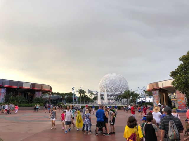 Having a fun - day at Epcot 