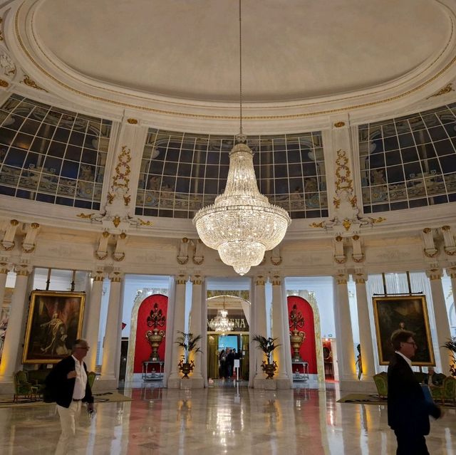 The famous hotel Le Negresco 