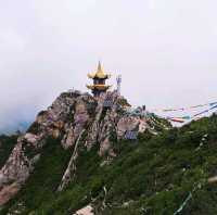 Enjoy nature at Gansu's Lianhuashan mountain 