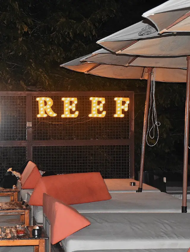 REEF BAR HOUHAI BAY SANYA