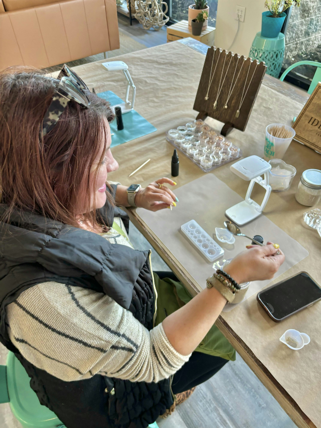 DIY Sand Jewelry Workshop - PRIVATE EVENT | Apra View
