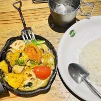 野菜を食べるカレーcamp博多店