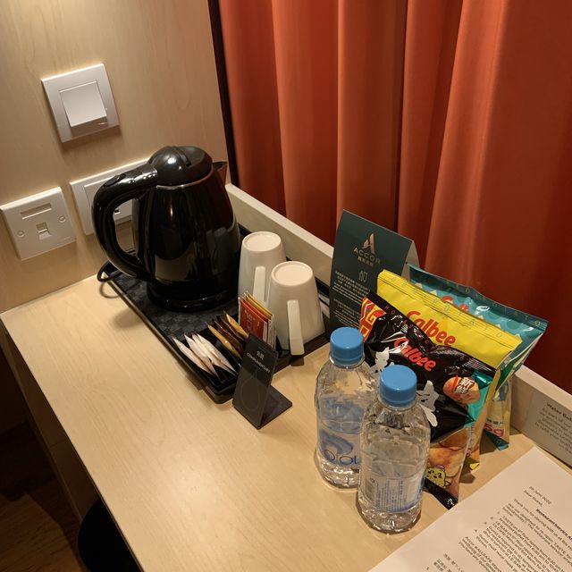 竟然～屋企冷氣機壞了～熱到爆炸～搞到幾日要住酒店～變咗staycation 