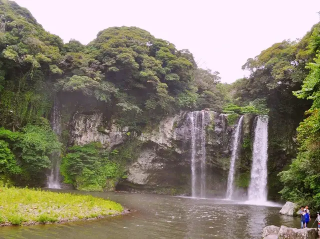 濟州島壯麗天地淵瀑布