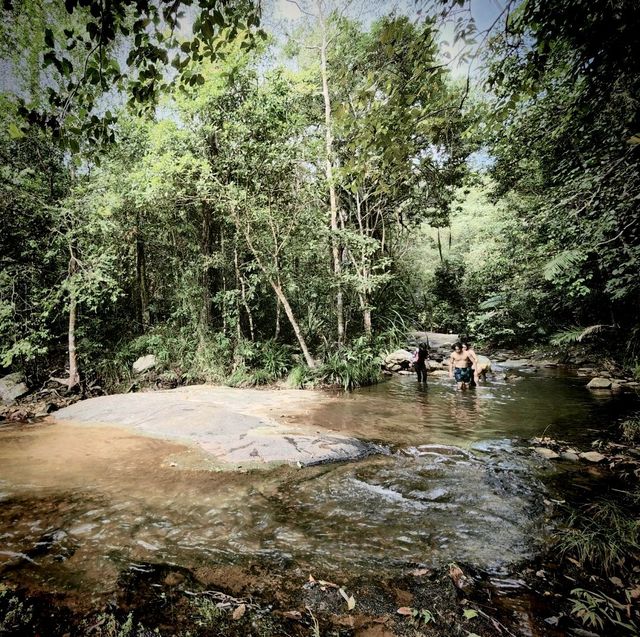 Seven Wells/Telaga Tujuh(Té-la-gae tue-jouh)
