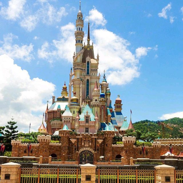 HONG KONG DISNEYLAND