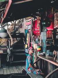 The Rock Beach Bar ณ สมุย