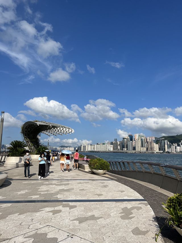 晴空萬里的尖沙嘴海濱