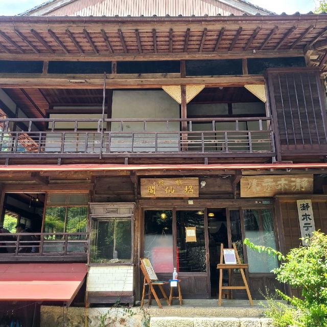 有形文化財ホテルに泊まれる⁉️【瀞ホテル本館】⭐