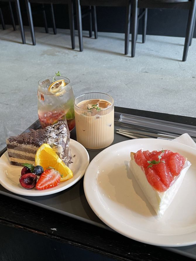 빵돌이 빵순이 집합 !! 오프커스베이커리카페 🥐🧁 | 트립닷컴 부산 트래블로그