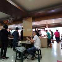 外食族的媽媽廚房…小資族的員工餐廳…松山區「吉祥便當店」一肉四菜大推薦🎉