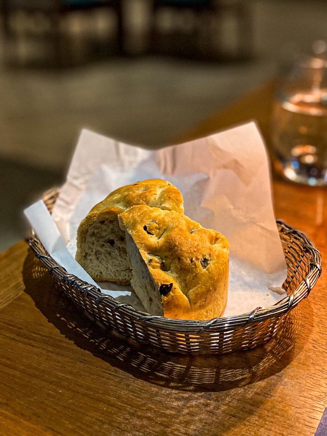 Mirage Bar & Restaurant｜摩登時尚Island Bar🌟情侶約會之選