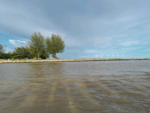 บ้านเก่าริมน้ำประแสร์ 