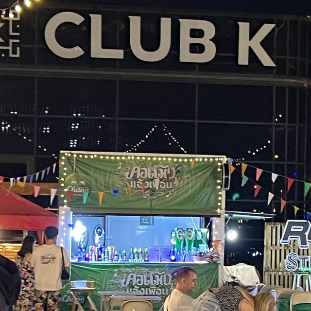 Night market with a plane @ Pattaya 