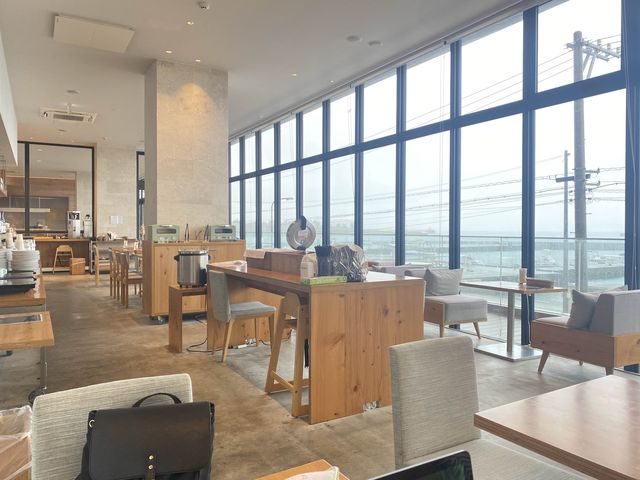 【沖縄/宮古島】宮古島で貴重なコンセントあり、オーシャンビューカフェ🔌☕️✨
