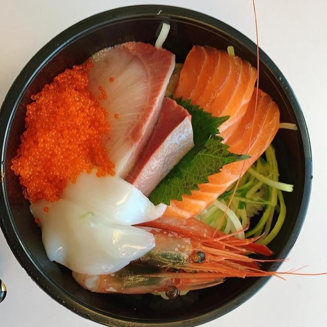 《食外賣啦..自取抵食魚生飯》