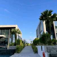 Dusit Thani Laguna Resort Singapore