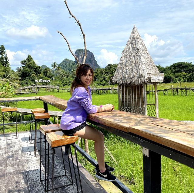 คาเฟ่ ทุ่งนา @บิ้งนา คาเฟ่ 