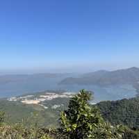 彎曲山