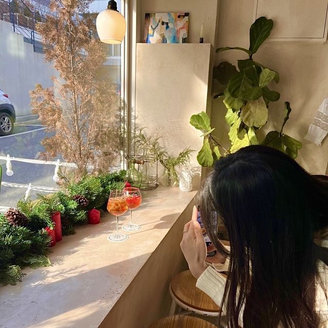 유럽 분위기를 즐길 수 있는 태릉입구역 브런치 카페 : 메모아