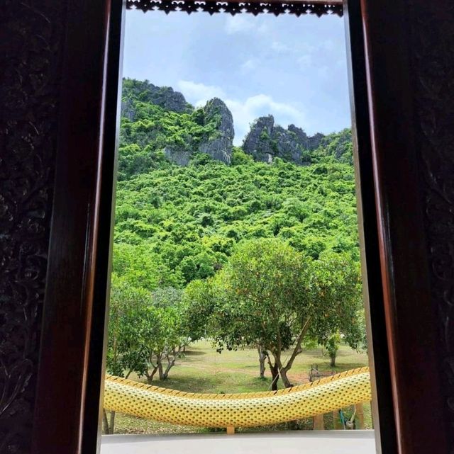 วัดอ่าวน้อย ____พระอุโบสถไม้สักทอง____