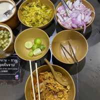 ร้านขนมจีนพี่เล็ก ข้าวซอยน้ำเงี้ยวลำขนาด