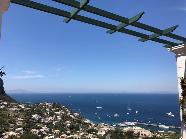 view from Downtown Capri 🇮🇹 