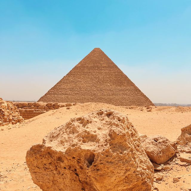 THE GREAT PYRAMID OF GIZA 