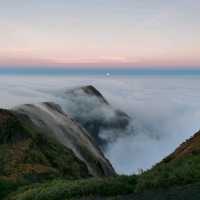 Mount Qiyun(齐云山)|The Gathering of Clouds