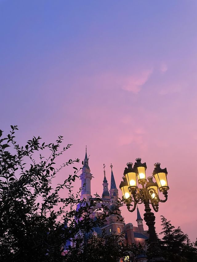 Sunset at Shanghai Disney Resort 🌅☀️✨