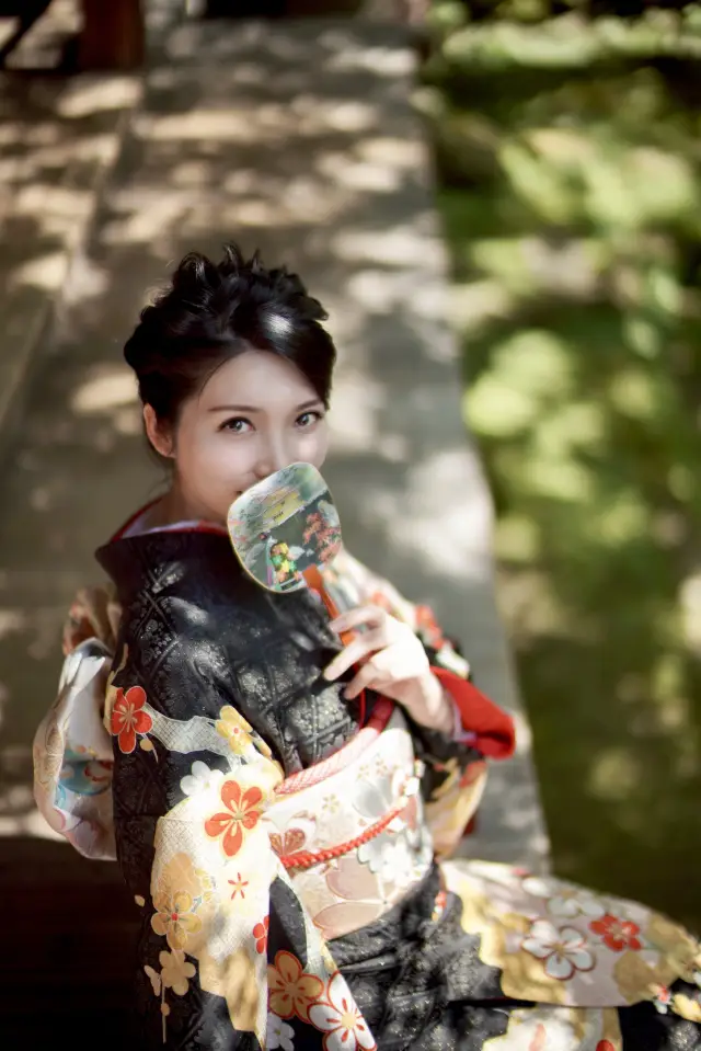 Kyoto's Nanzenji Temple is the preferred location for kimono photography.