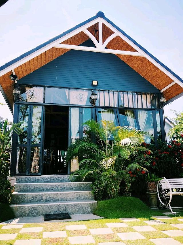 Set Arts and Props Cafe & Bistro 🌹