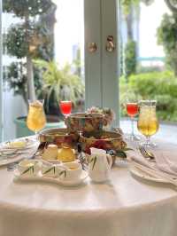 ให้เป็น Afternoon tea เซตที่อร่อยที่สุดในรอบ 2 ปี 