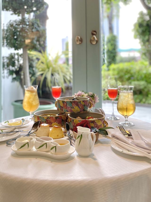 ให้เป็น Afternoon tea เซตที่อร่อยที่สุดในรอบ 2 ปี 