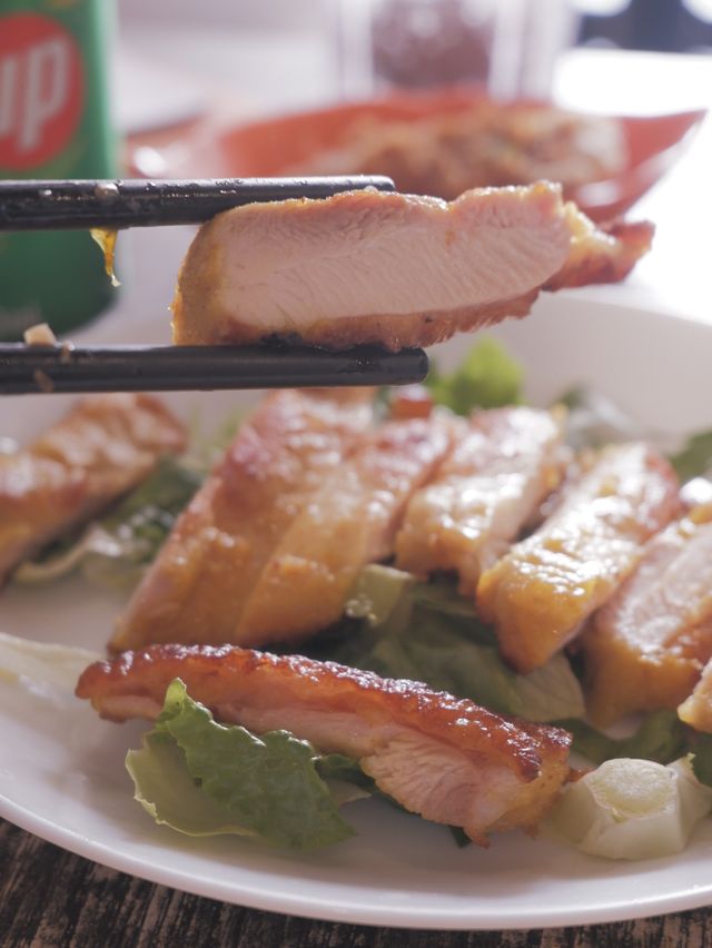懷舊茶餐廳，嚐南洋特色料理 