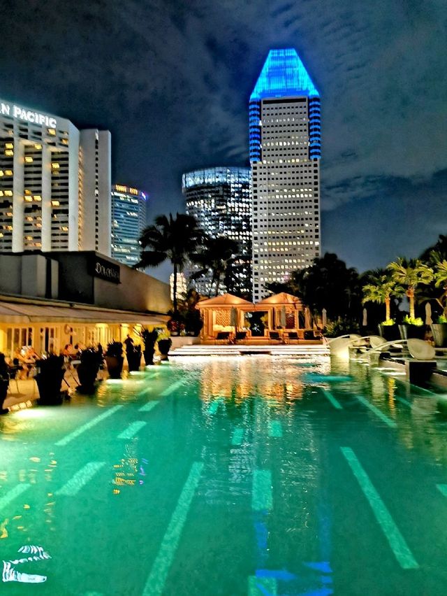 Day & Night Pool @MandarinOriental SG