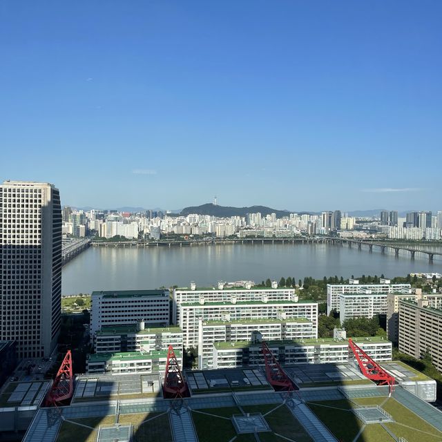 서울 도심숲과 함께 하는 호캉스 [콘래드 서울]